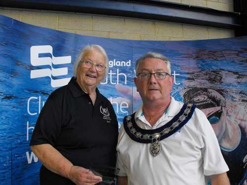 Pat being presented the award by Regional President Paul Robbins